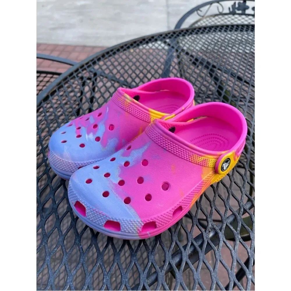 Crocs Kids' Classic Ombre Clog Sandals Size Junior 2 - Color Juice / Multi